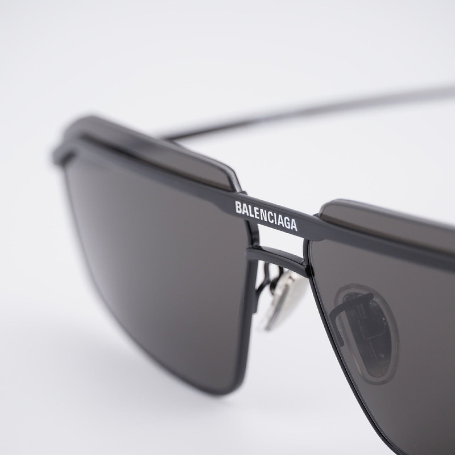 Lentes de Sol Balenciaga BB0139S 001 64-14-140