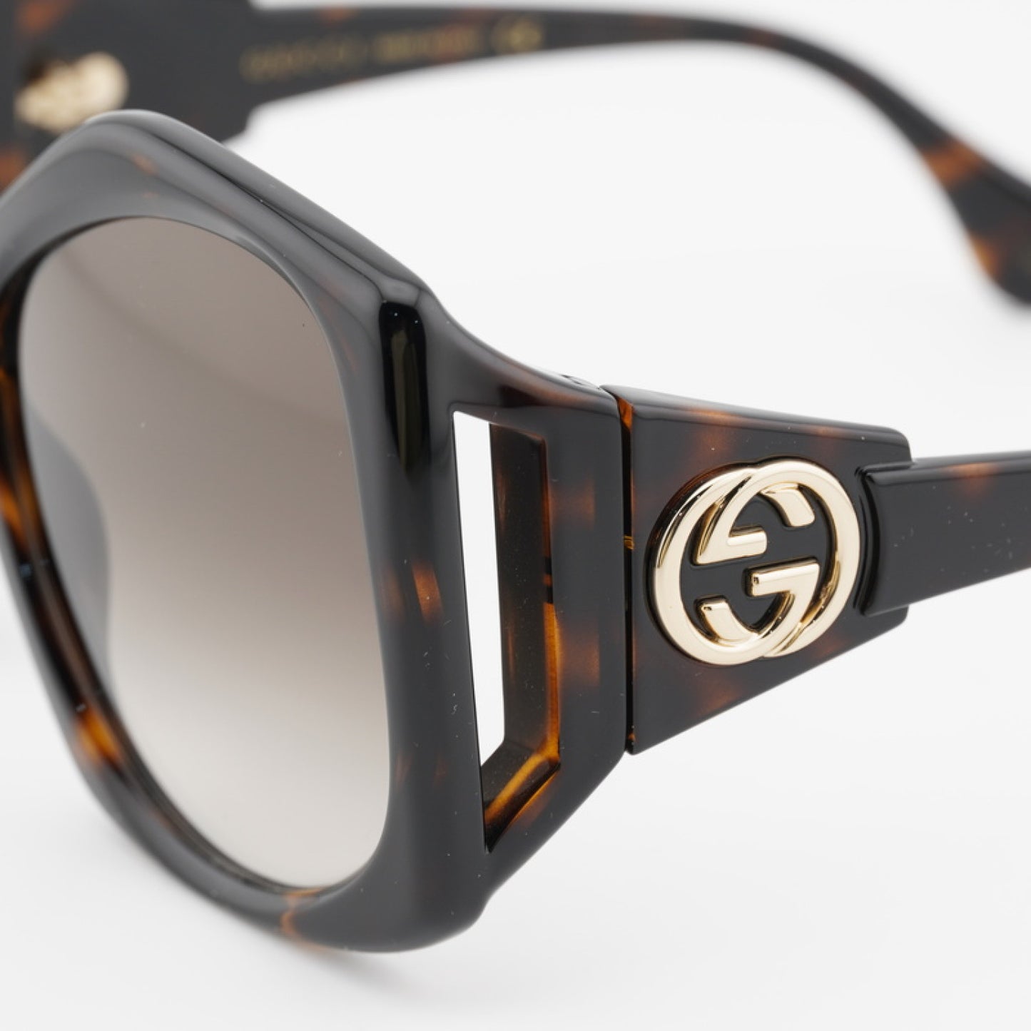 Gucci Sunglasses GG0875S 002 62-16-120
