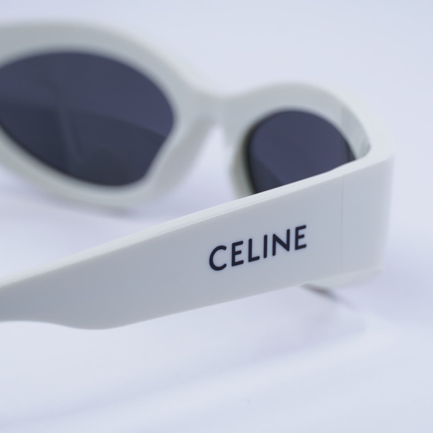 Celine CL40288I MONOCHROMS 25A 56-18-130 Sunglasses