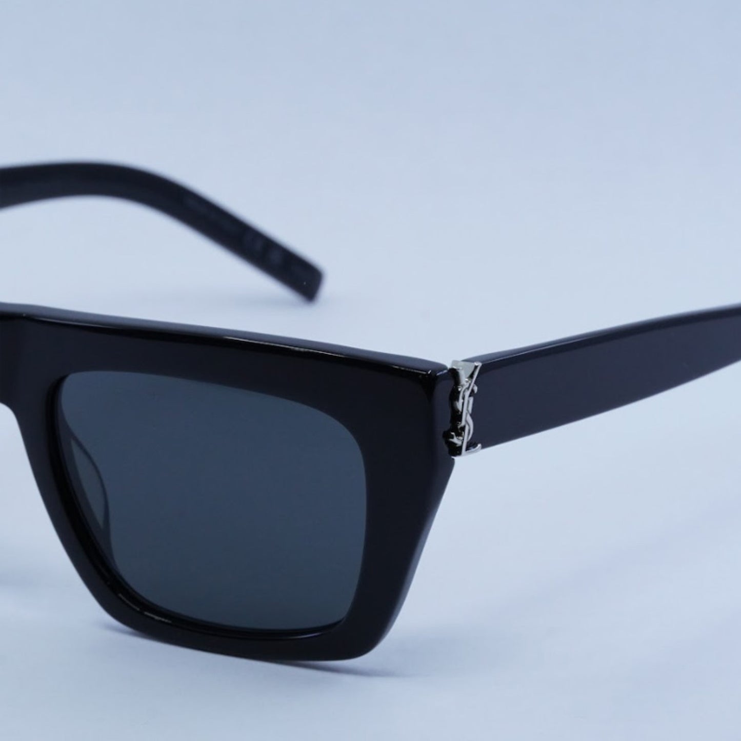 Lentes de Sol Saint Laurent SLM131 001 52-20-140