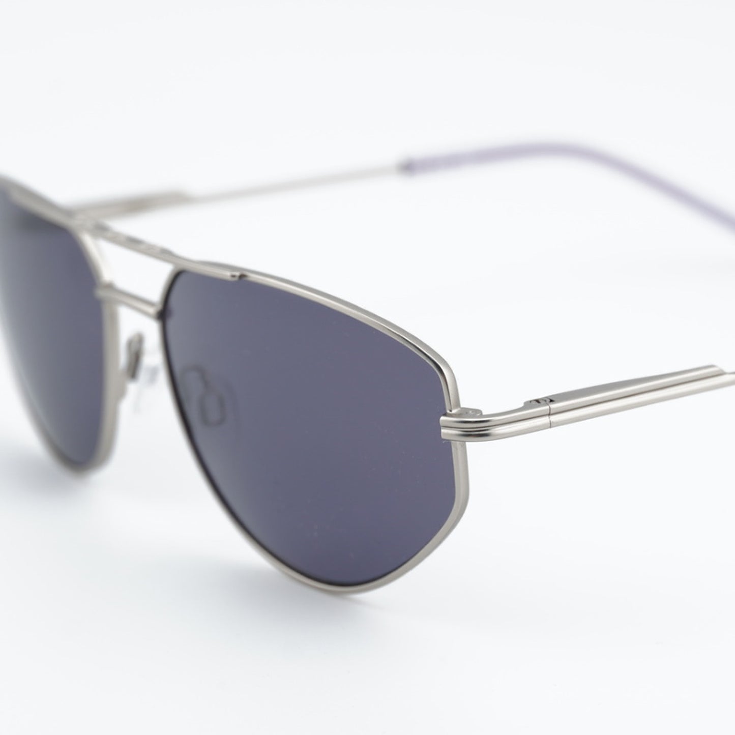 Lentes de Sol DKNY DK117S 040 57-15-140
