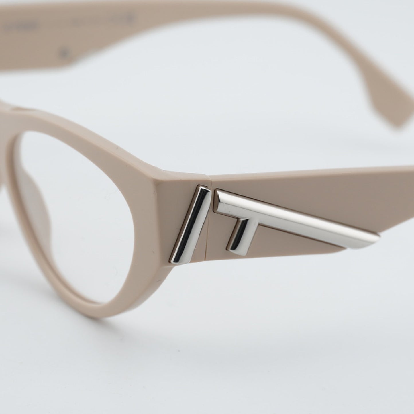 Armazón Oftálmico Fendi FE50092I 057 52-17-140