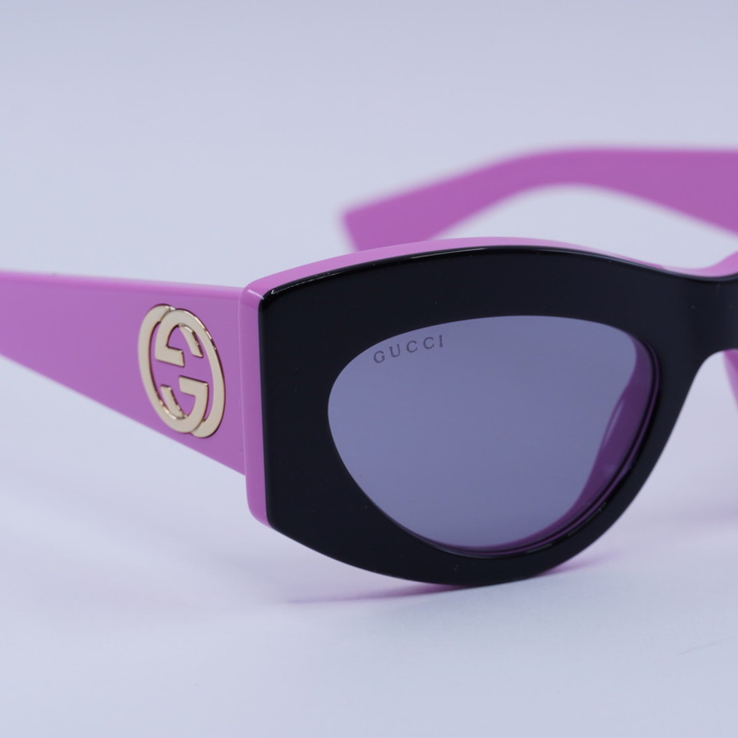 Lentes de Sol Gucci GG1843S 005 53-20-140