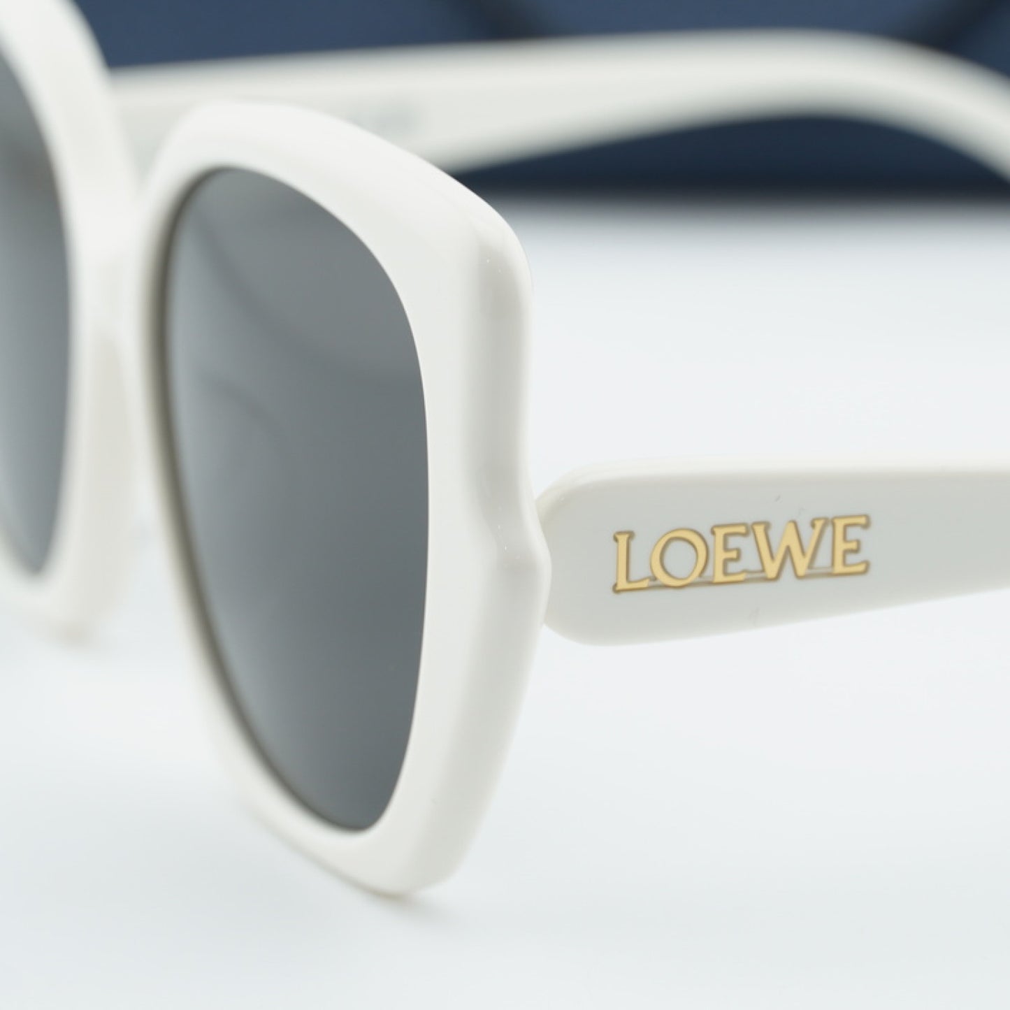 Lentes de Sol Loewe LW40133F 25A 55-17-140
