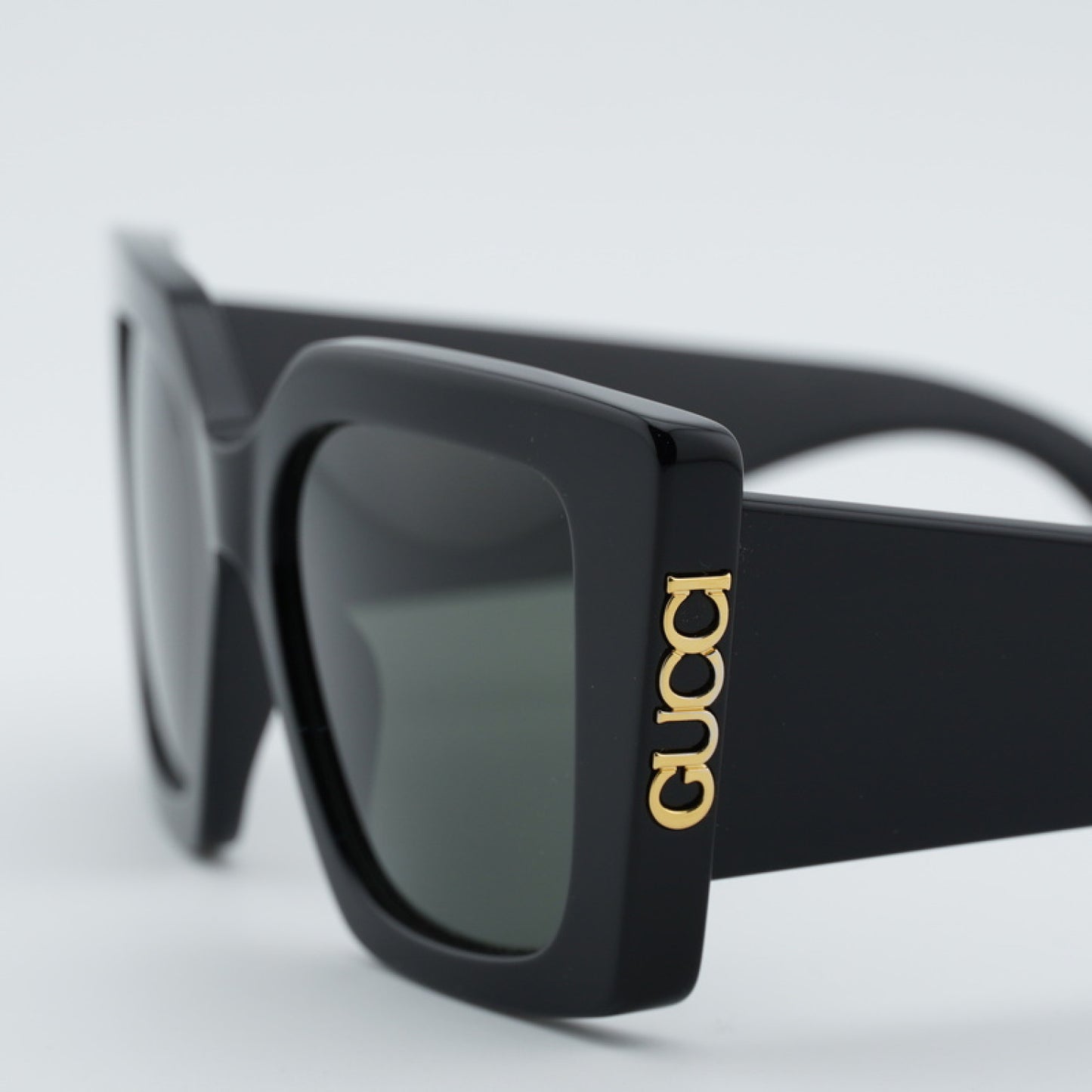 Lentes de Sol Gucci GG2039S 001 51-19-130