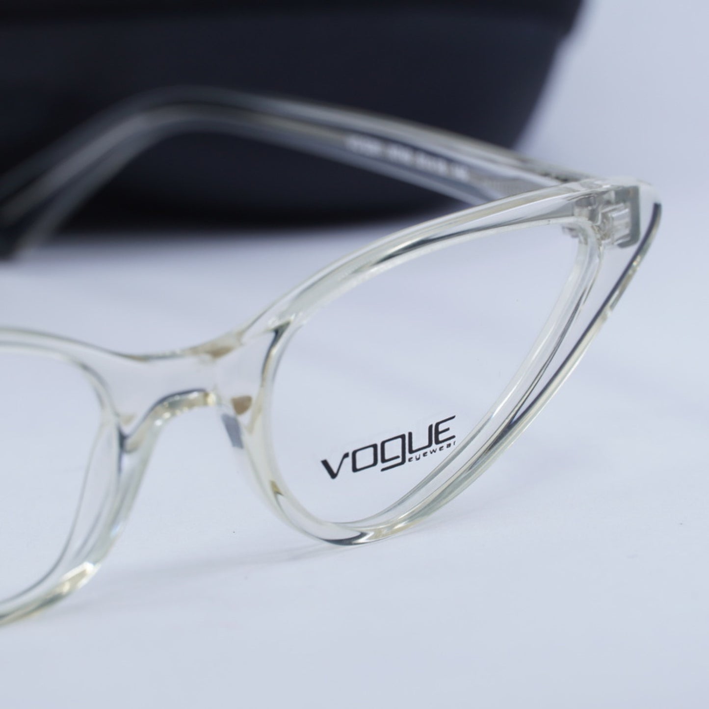 Armazón Oftálmico Vogue VO5281 W745 51-18-140