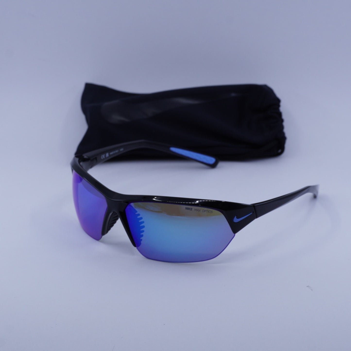 Lentes de Sol Nike SKYLON ACE M MI DV2163 011 69-10-125