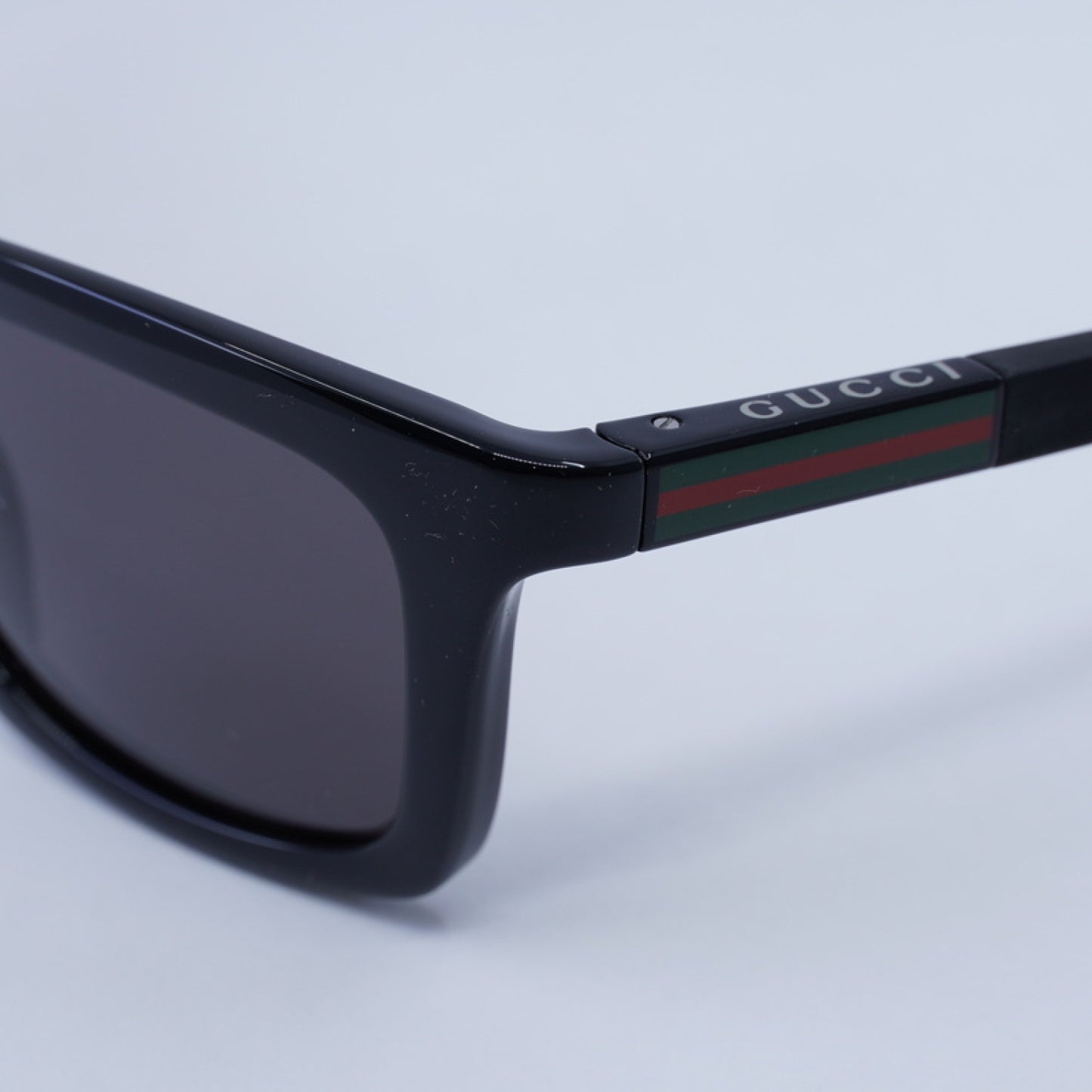 Lentes de Sol Gucci GG1735S 001 54-18-135