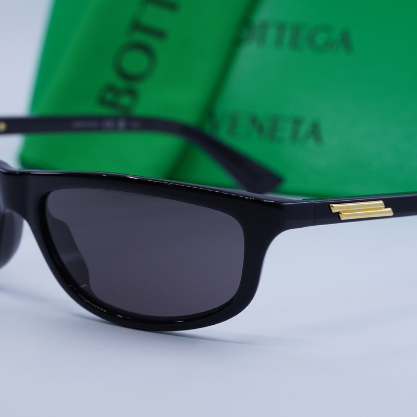 Lentes de Sol Bottega Veneta BV1327S 001 58-17-125