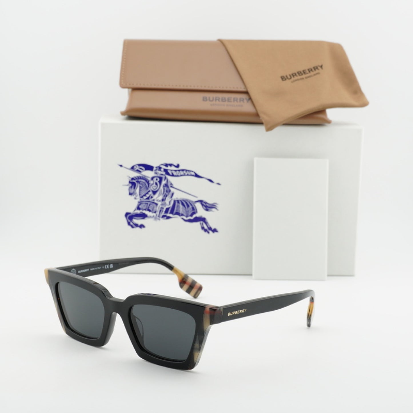 Lentes de Sol Burberry BE4392U 405587 52-19-140