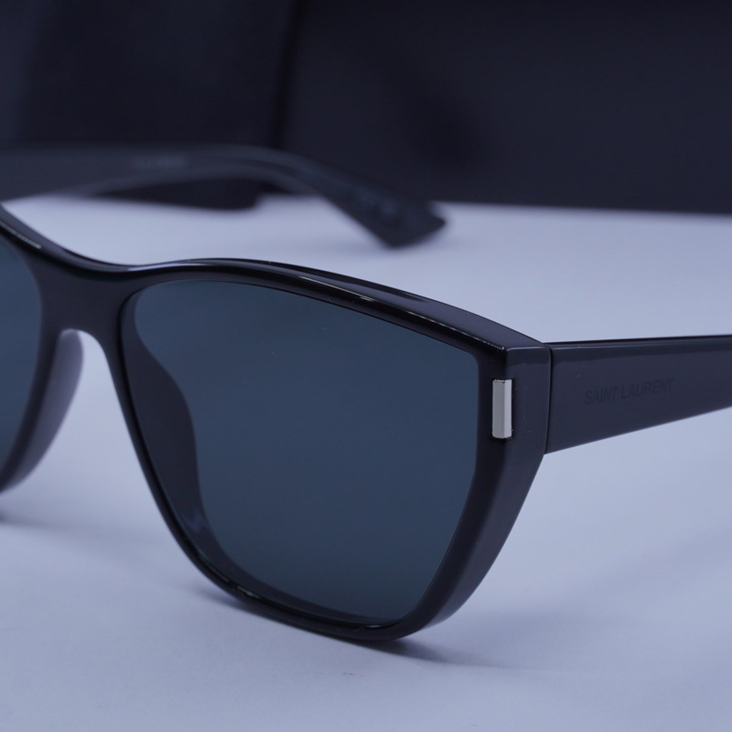 Lentes de Sol Saint Laurent SL 758 001 63-14-140