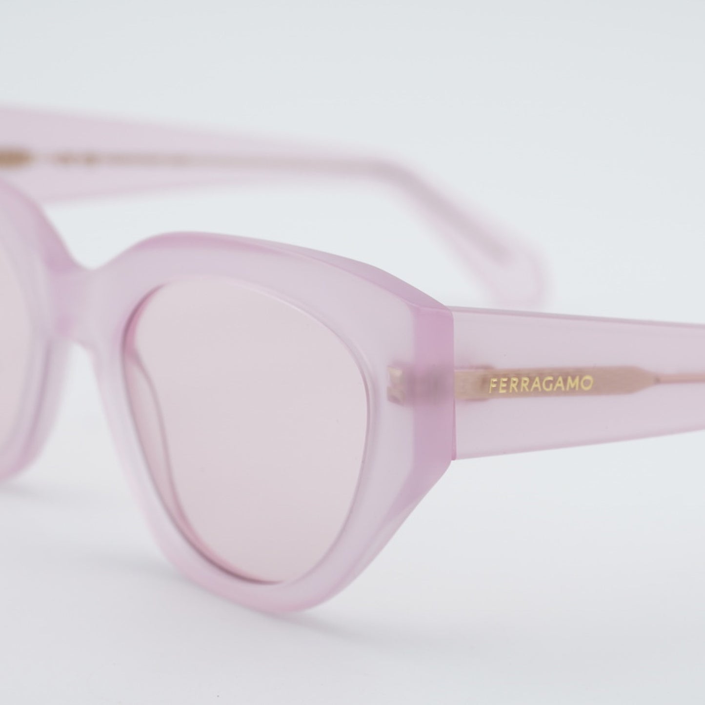 Lentes de Sol Salvatore Ferragamo SF1107S 663 55-20-140
