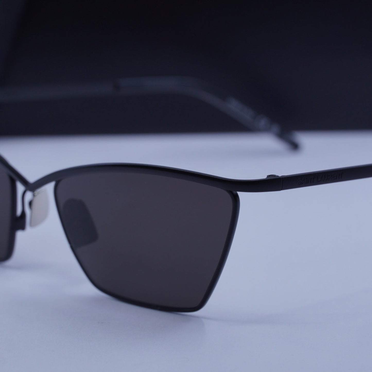 Lentes de Sol Saint Laurent SL637 001 57-17-140