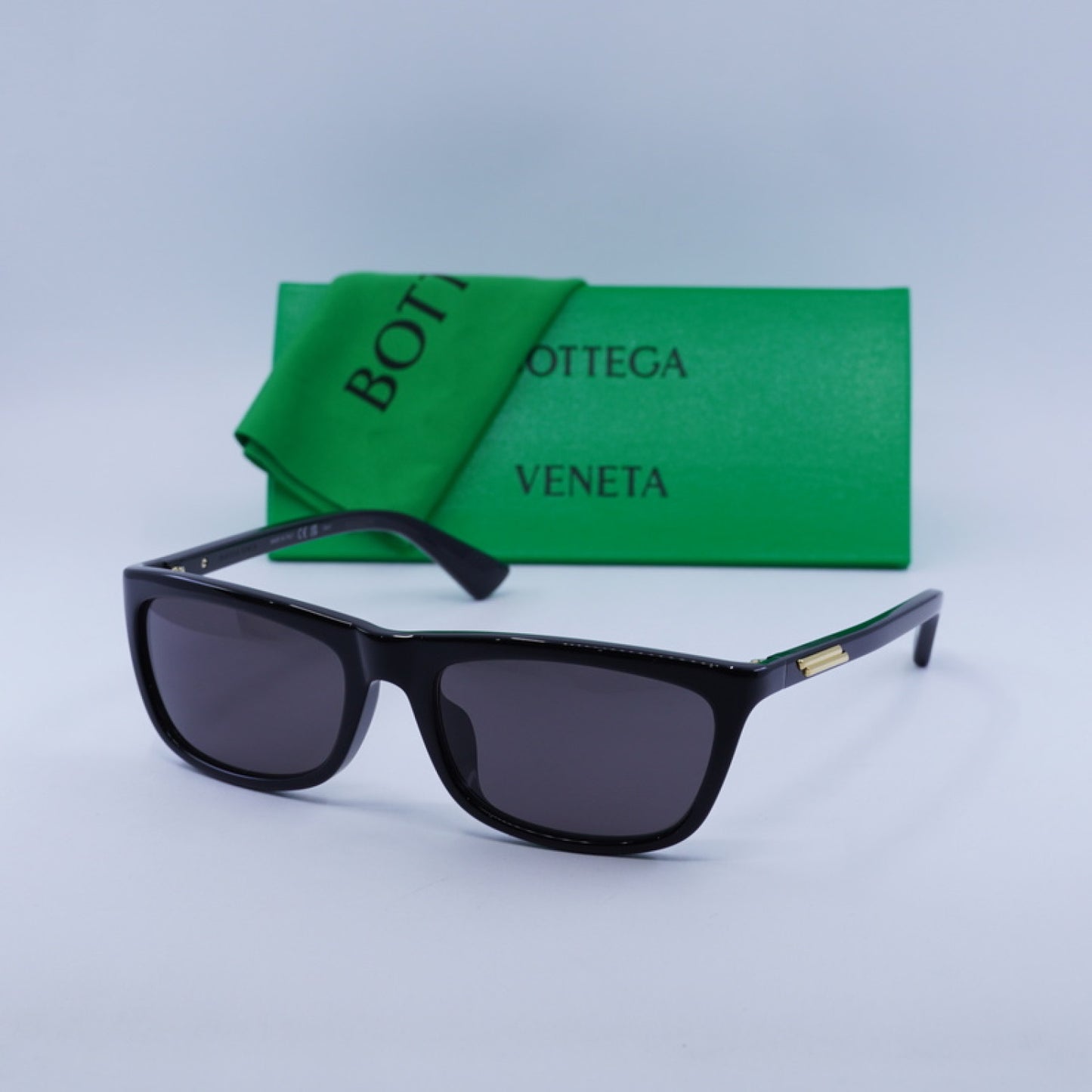 Lentes de Sol Bottega Veneta BV1328SA 001 58-19-135