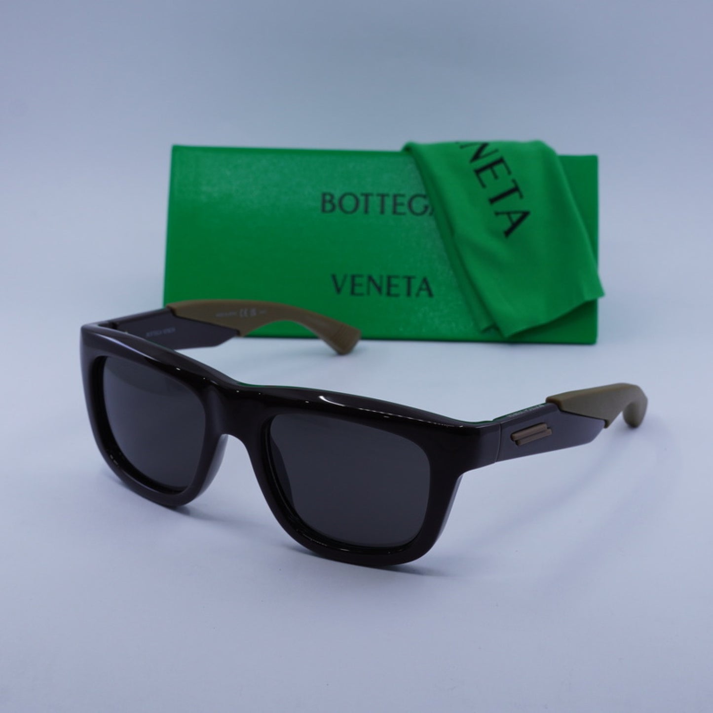 Lentes de Sol Bottega Veneta BV1233S 003 53-19-135