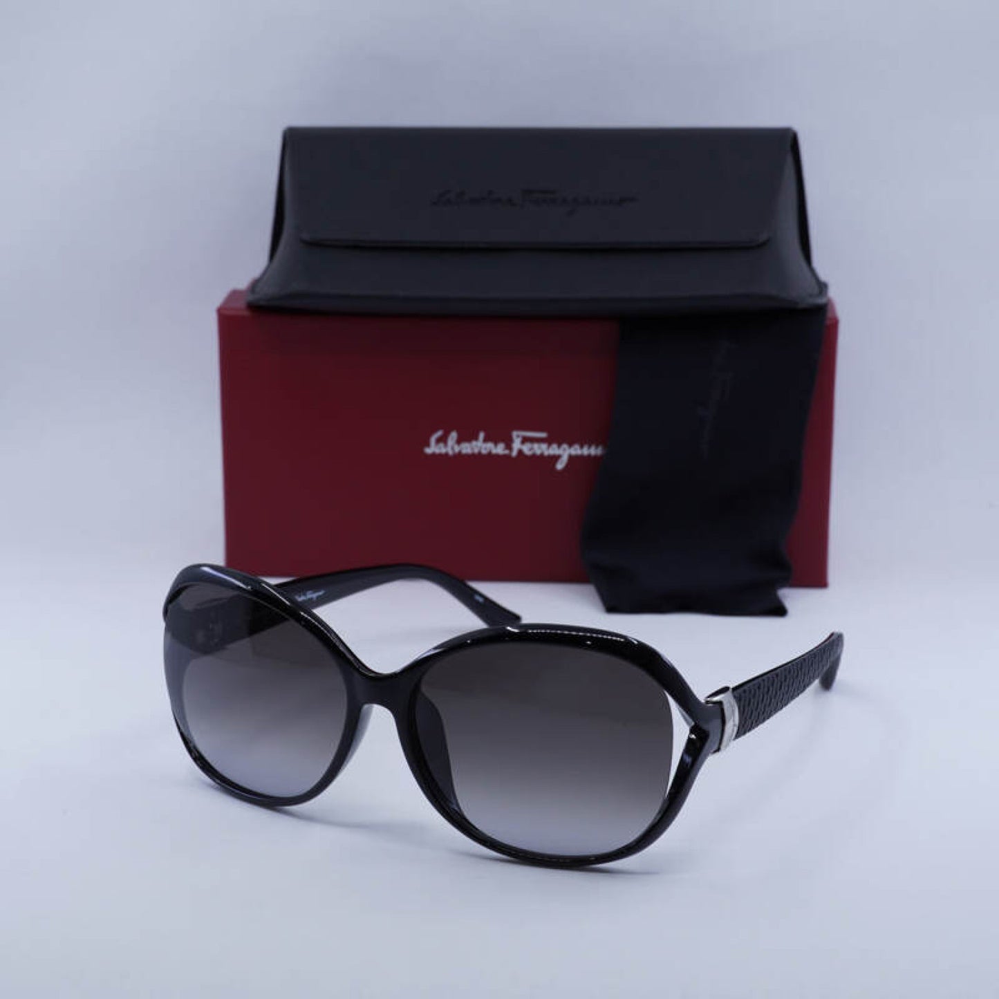 Lentes de Sol Salvatore Ferragamo SF770SA 001 61-15-135