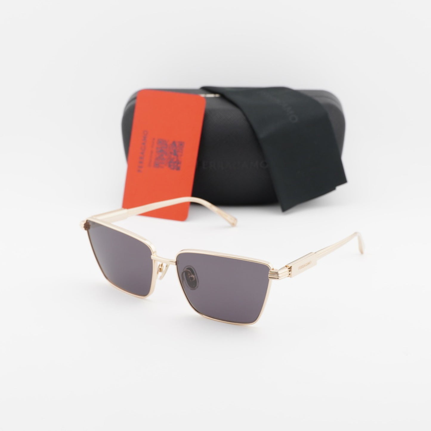 Salvatore Ferragamo SF331S 738 59-16-140 Sunglasses