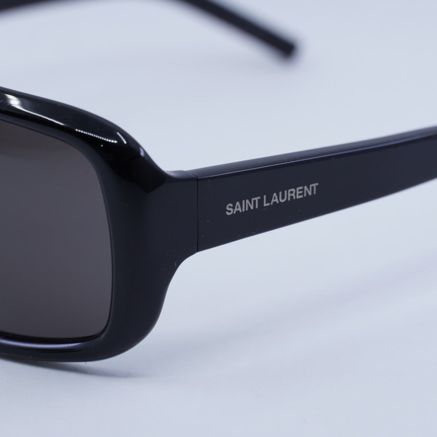 Lentes de Sol Saint Laurent SL569Y 001 63-7-140