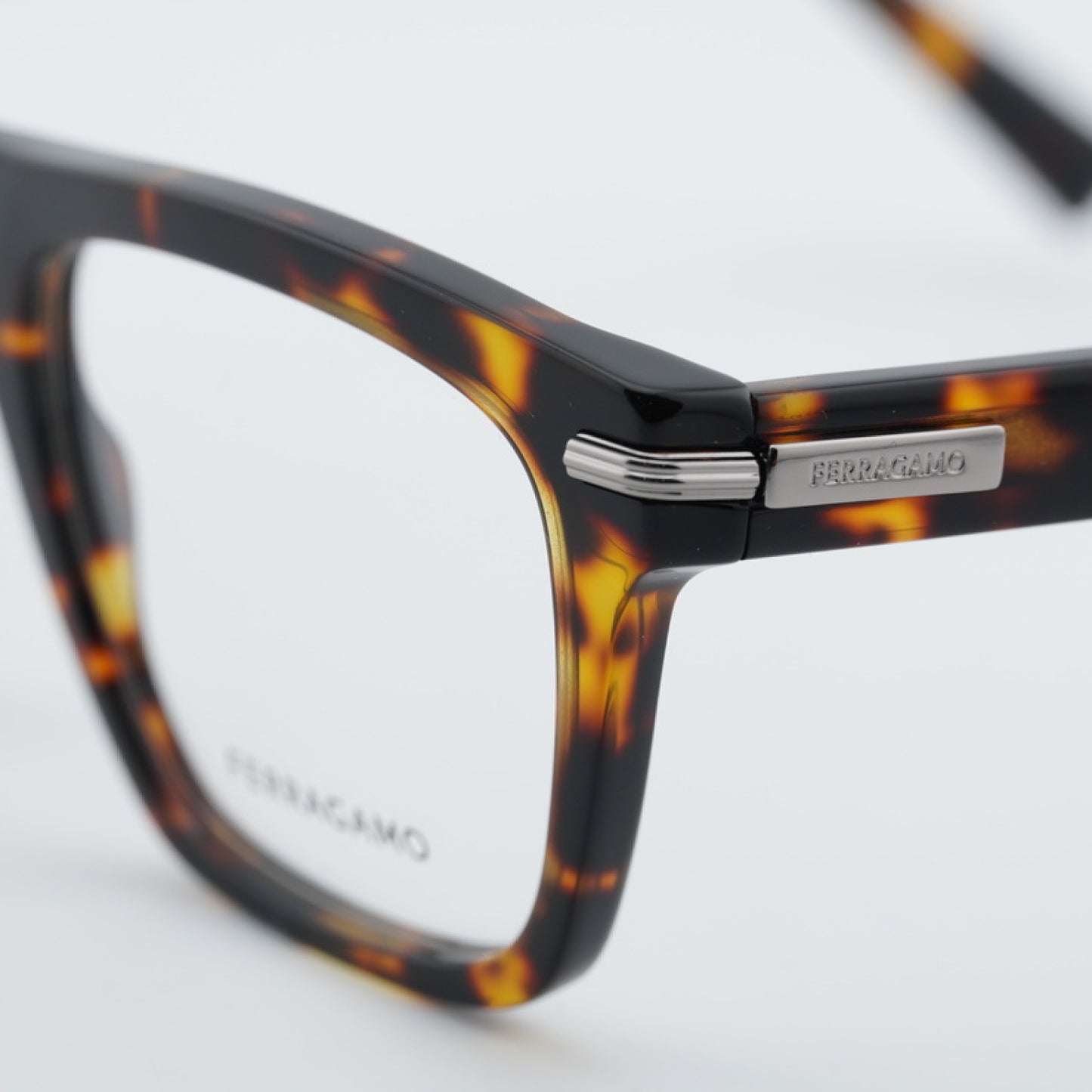 Armazón Oftálmico Salvatore Ferragamo SF3015 242 53-19-145