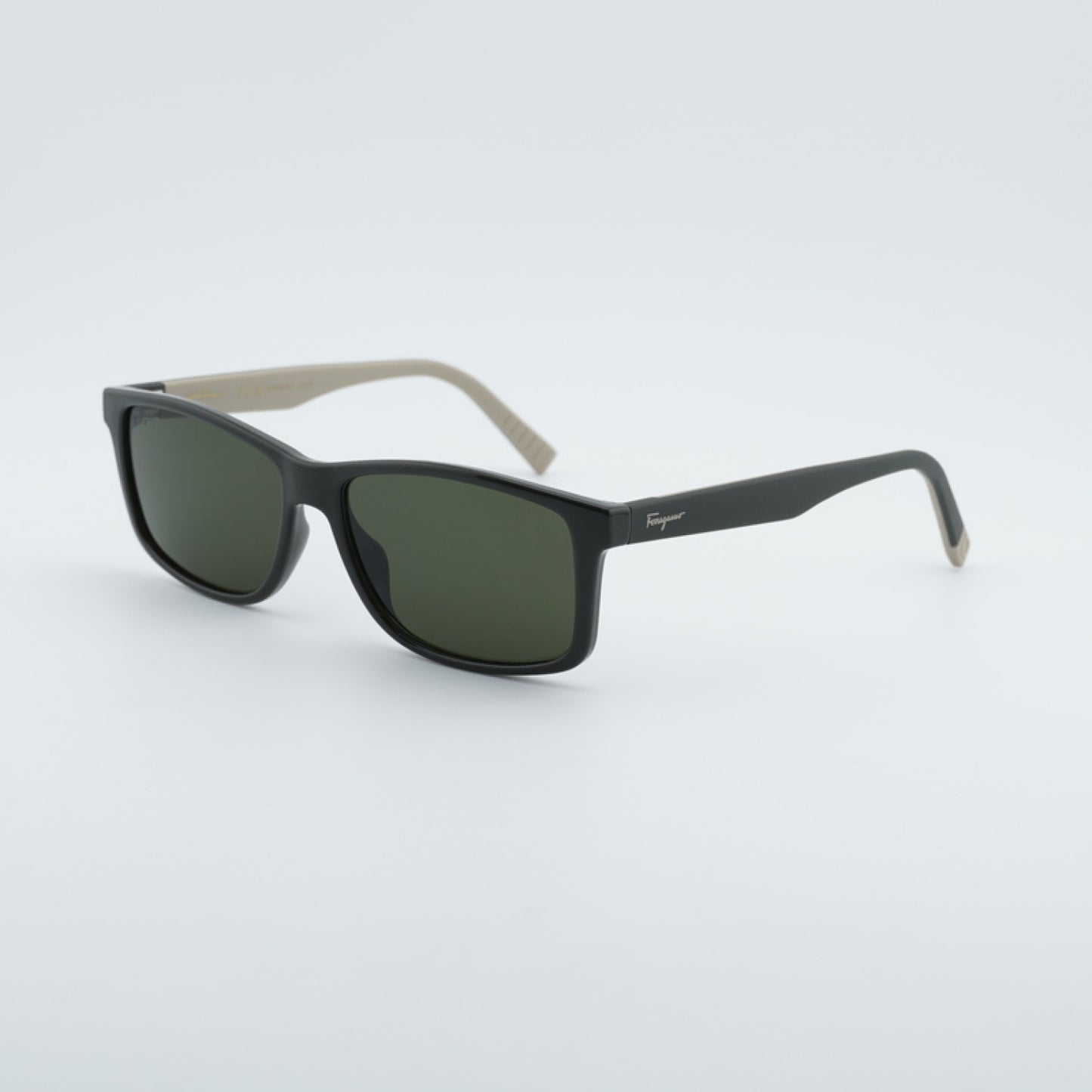 Lentes de Sol Salvatore Ferragamo SF938S 338 57-15-150