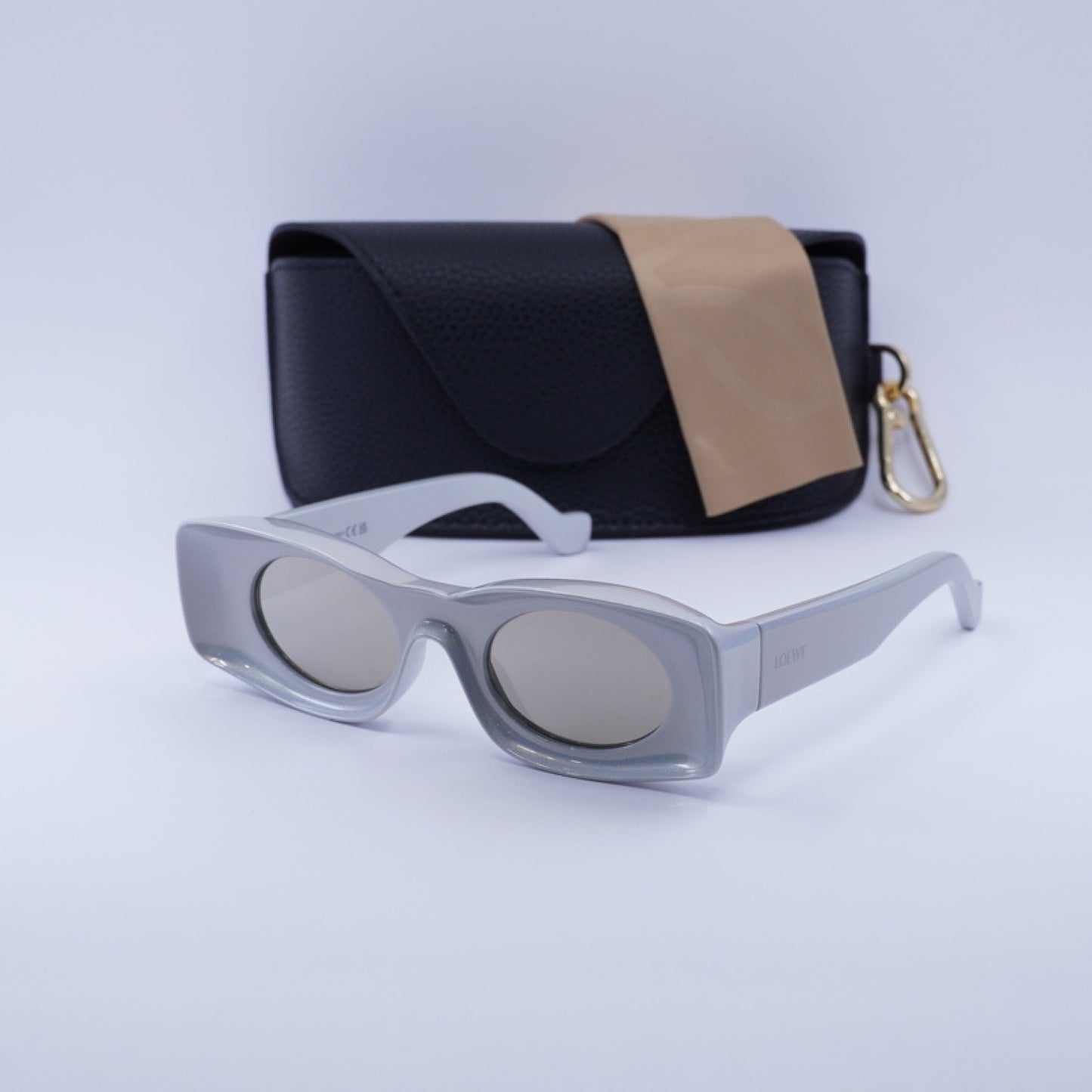 Lentes de Sol Loewe LW40033I 24C 49-23-145
