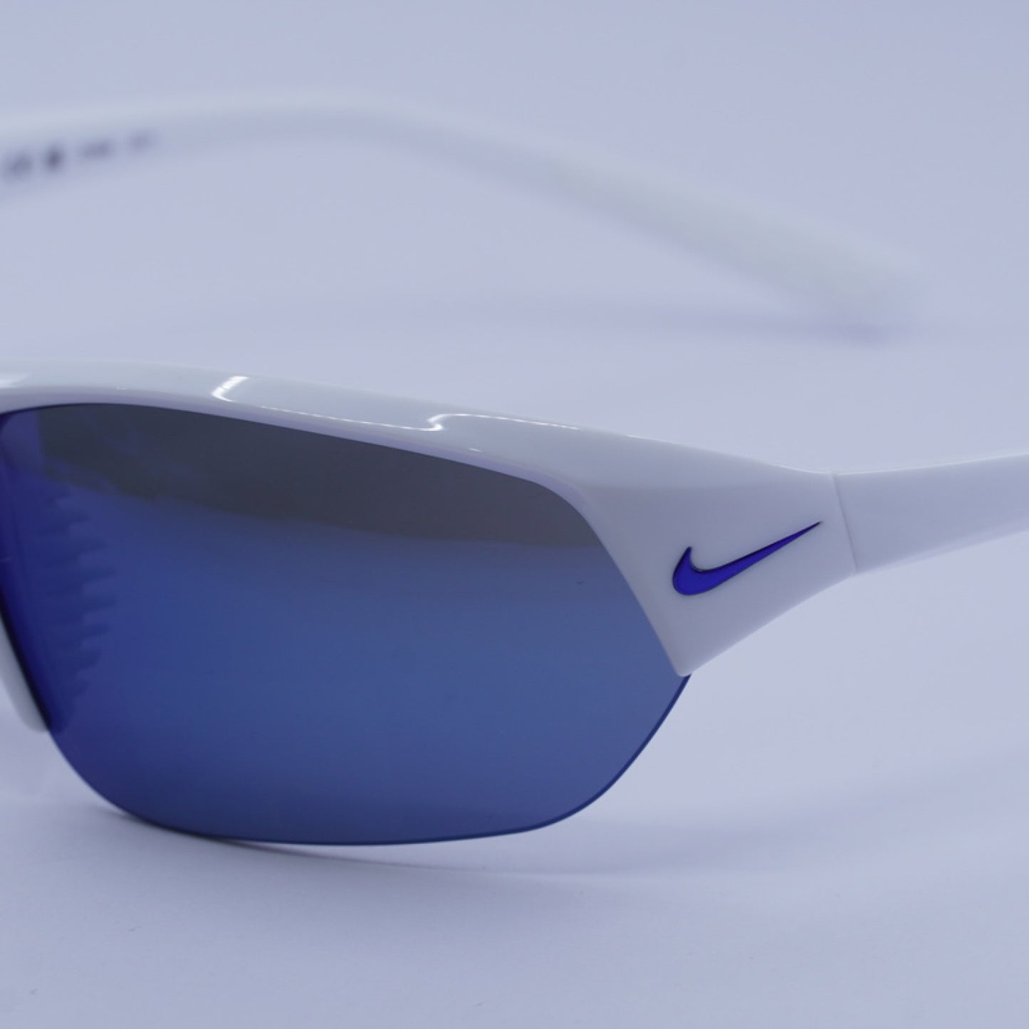 Lentes de Sol Nike NIKE SKYLON ACE FQ4683 104 69-10-125