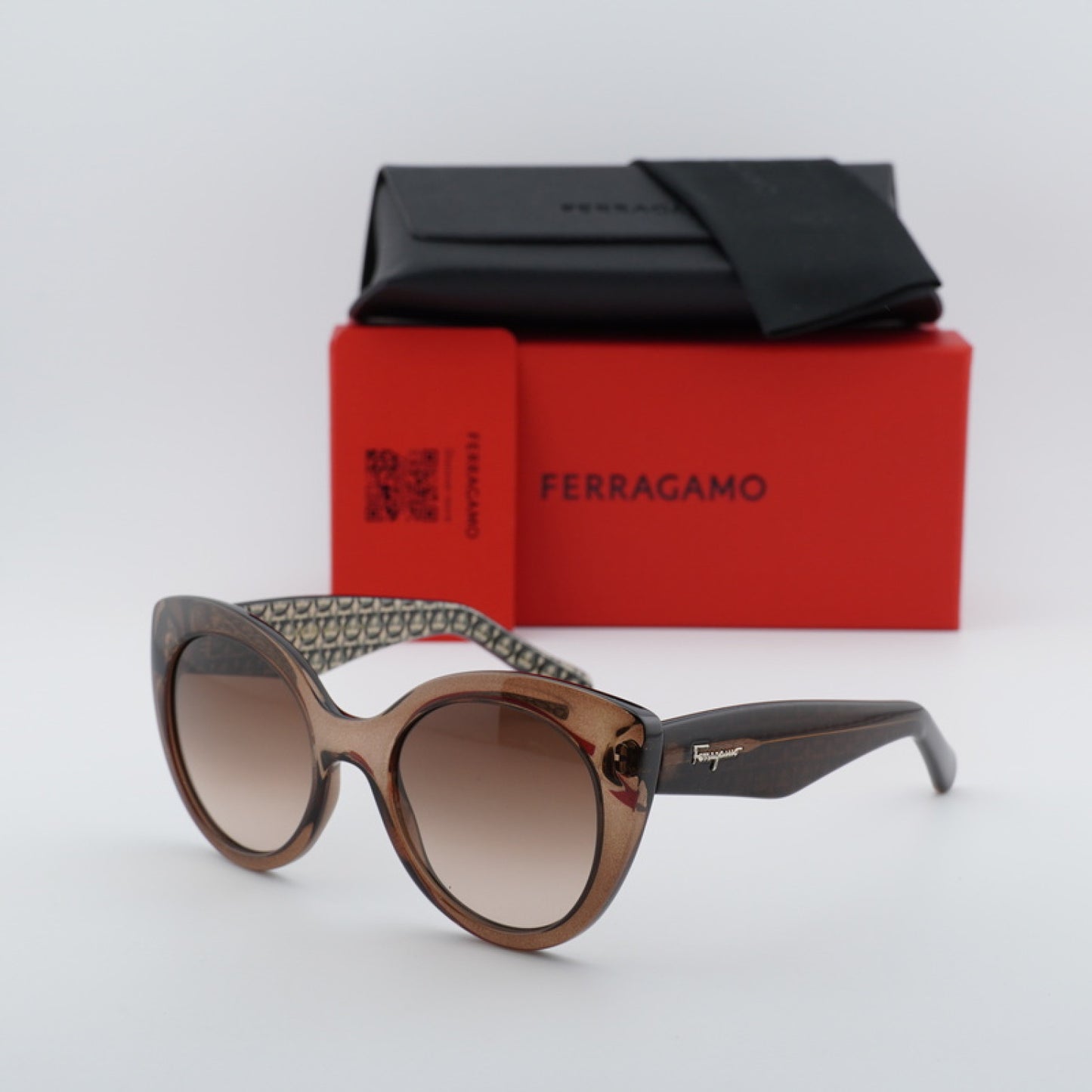 Lentes de Sol Salvatore Ferragamo SF964S 210 54-21-140