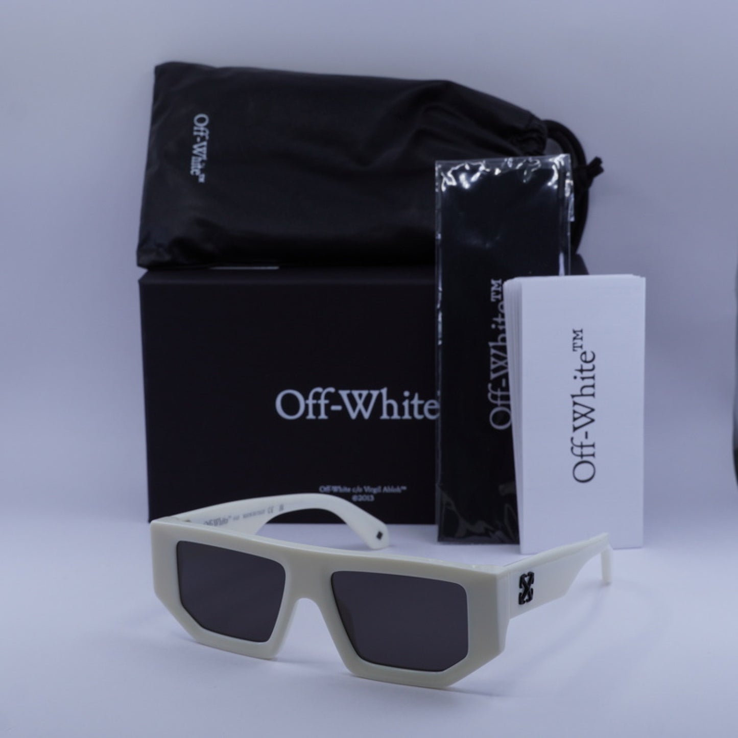 Lentes de Sol Off-White OERI13F VANCOUVER 0107 53-17-145