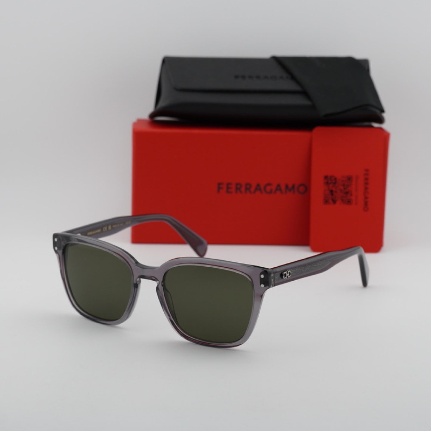 Lentes de Sol Salvatore Ferragamo SF1040SCP 020 55-19-150