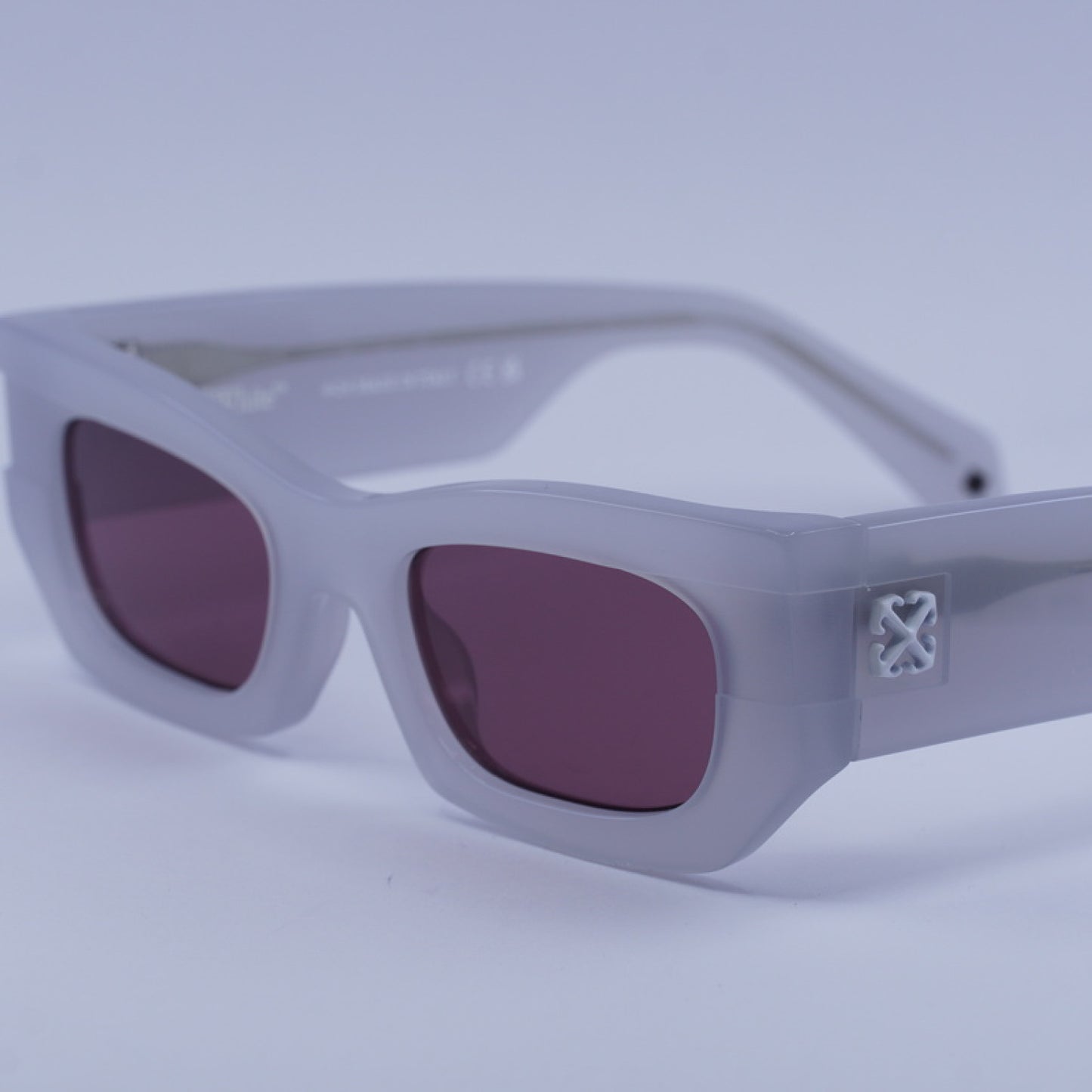 Off-White OERI147 BELLEVILLE 0928 50-21-145 Sunglasses