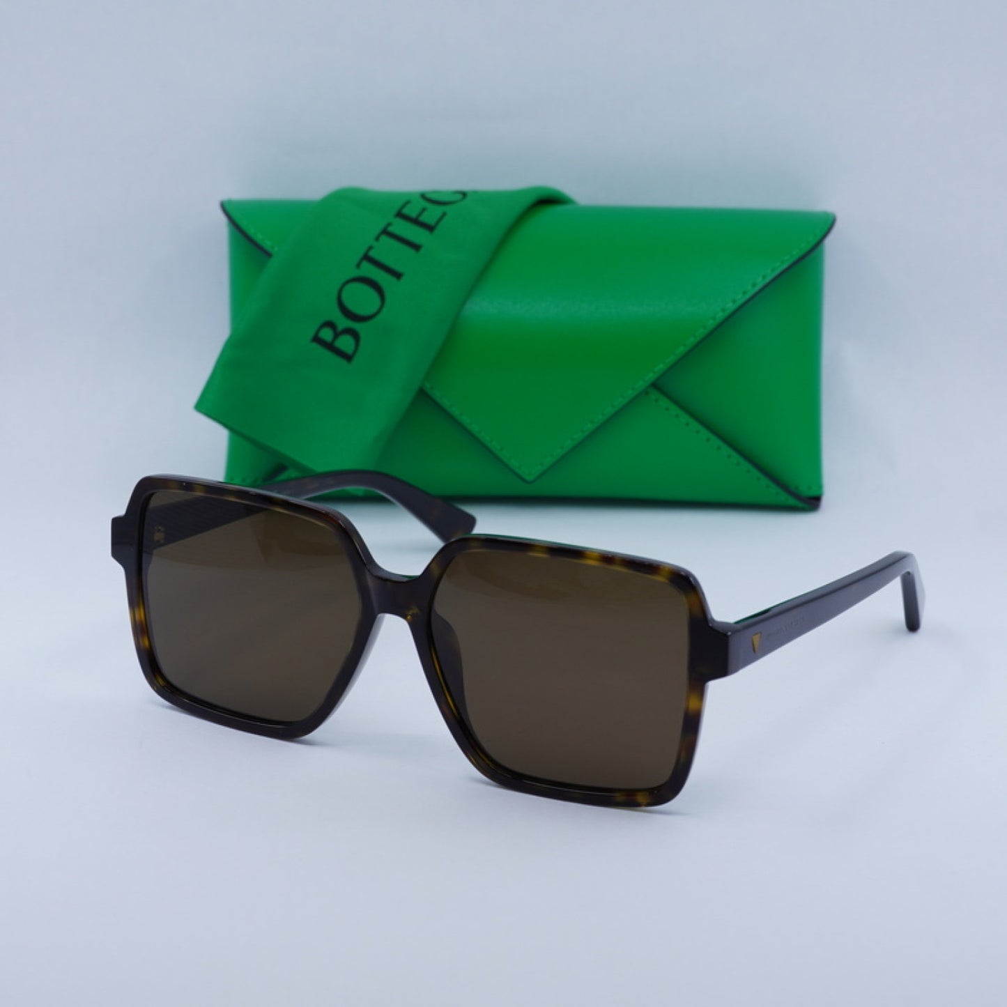 Lentes de Sol Bottega Veneta BV1317SK 002 59-15-145