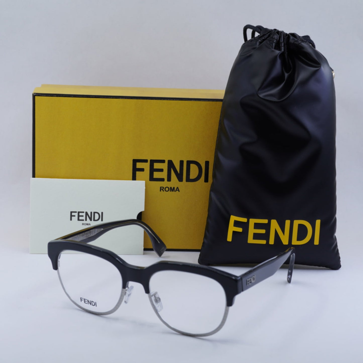 Armazón Oftálmico Fendi FE50068U 020 52-19-150