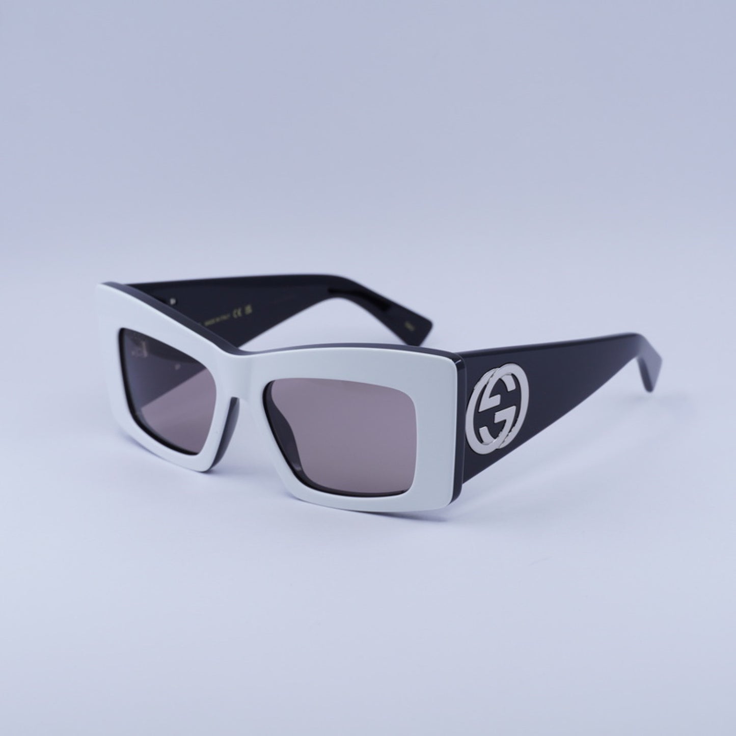 Lentes de Sol Gucci GG1842S 006 53-17-140