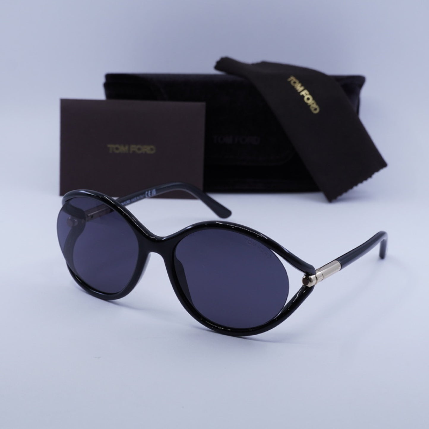 Lentes de Sol Tom Ford FT1090 01A 59-18-120