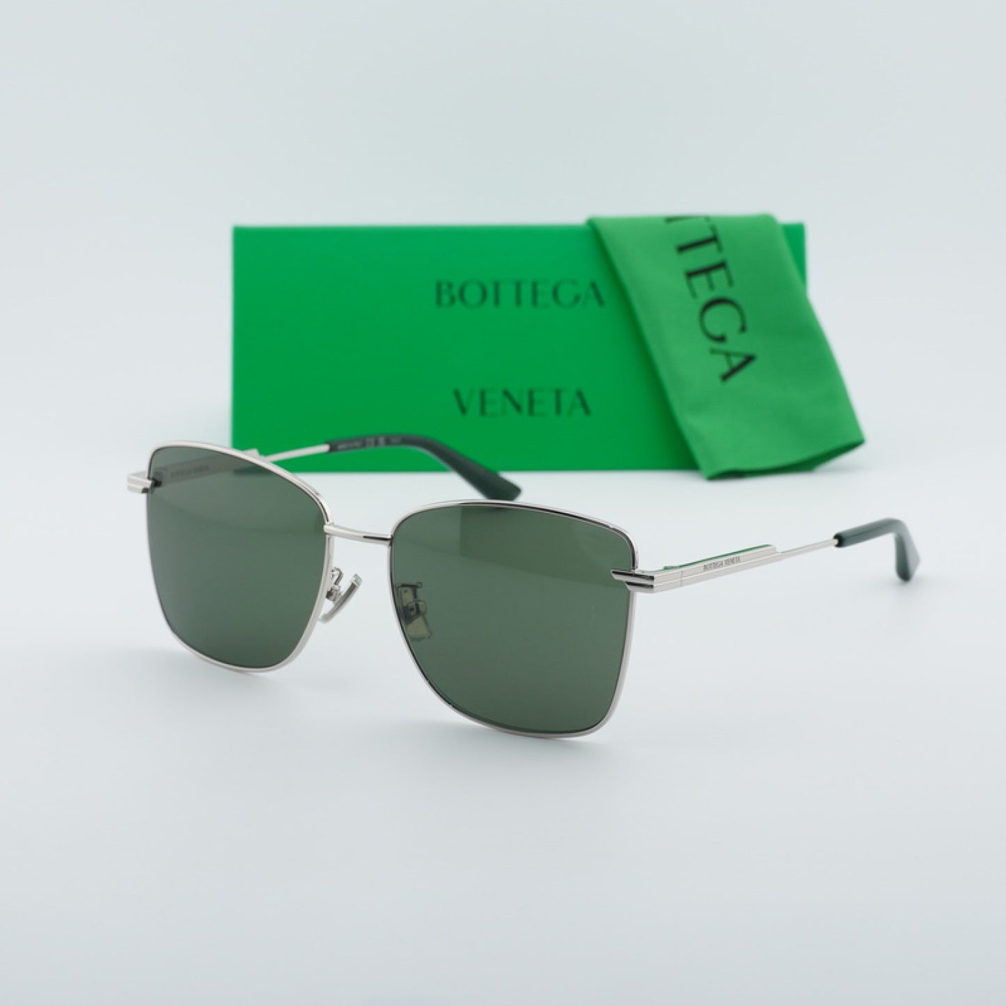 Lentes de Sol Bottega Veneta BV1237S 003 57-16-145