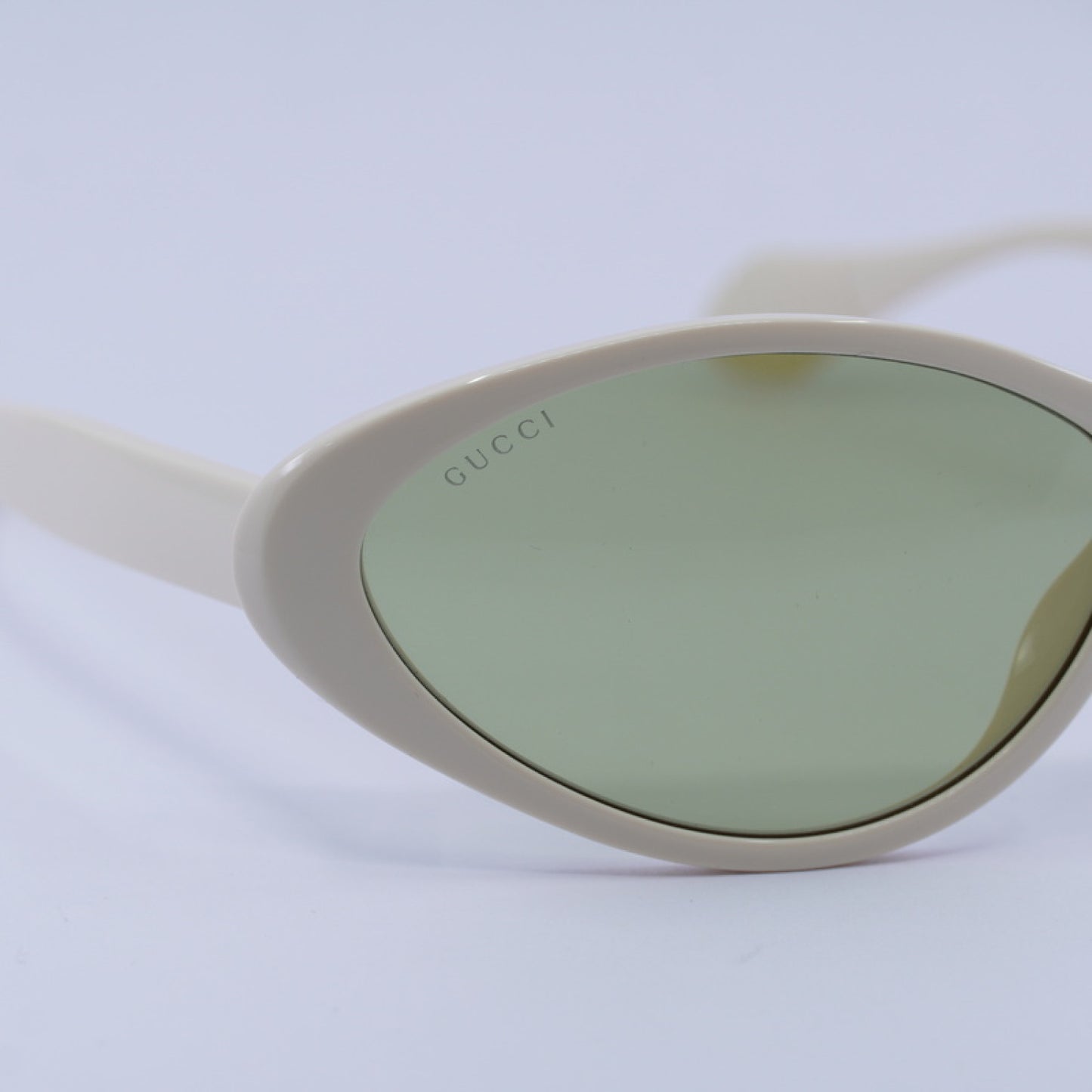 Lentes de Sol Gucci GG1377S 001 67-15-130