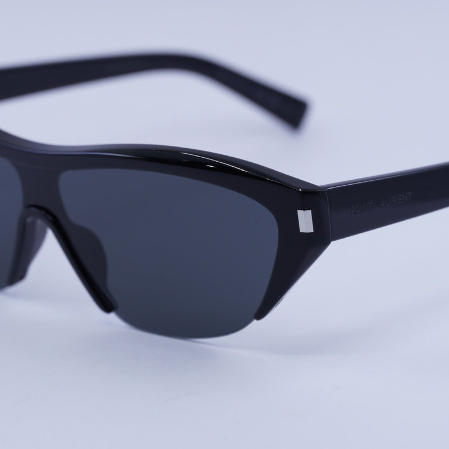 Lentes de Sol Saint Laurent SL704 001 99-1-145