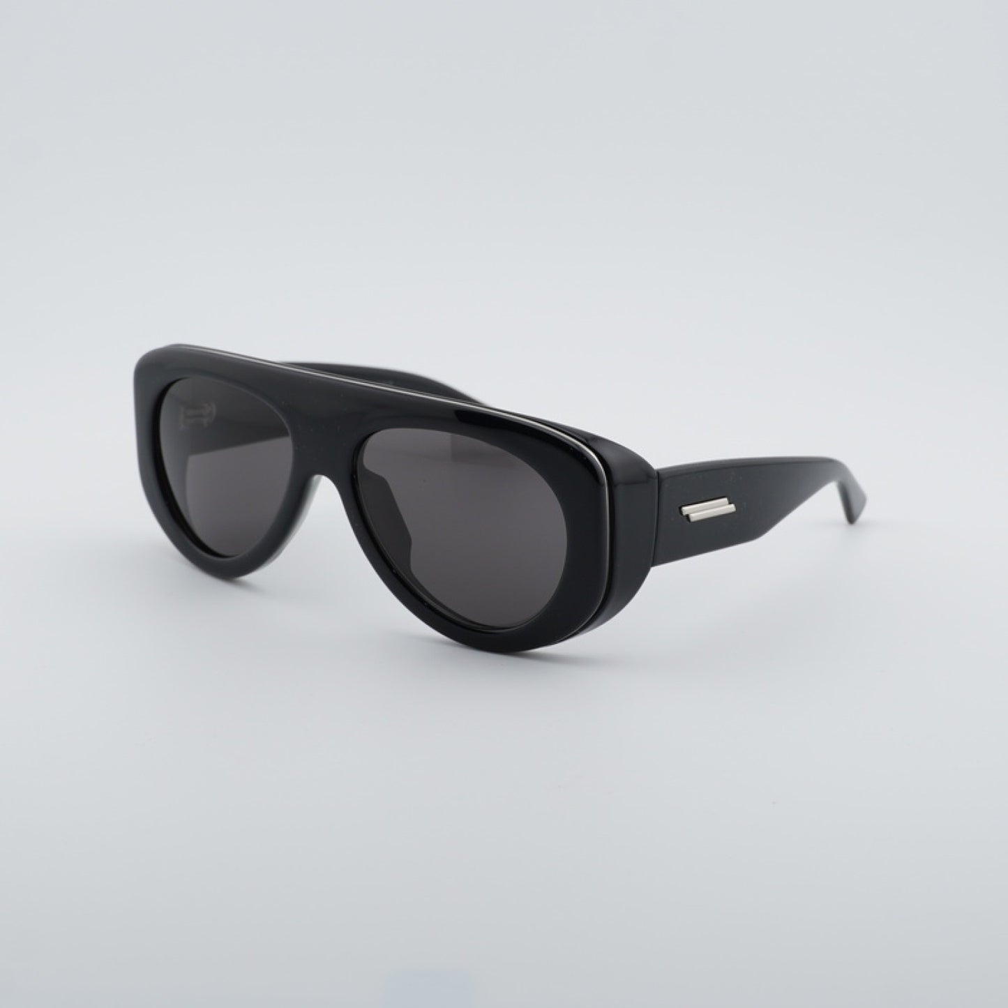 Lentes de Sol Bottega Veneta BV1362S 001 58-17-130