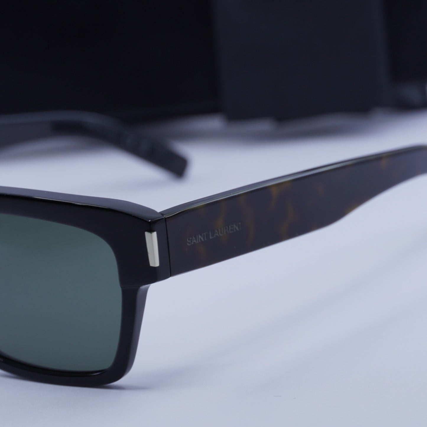 Lentes de Sol Saint Laurent SL732/FVADIM 002 54-18-145