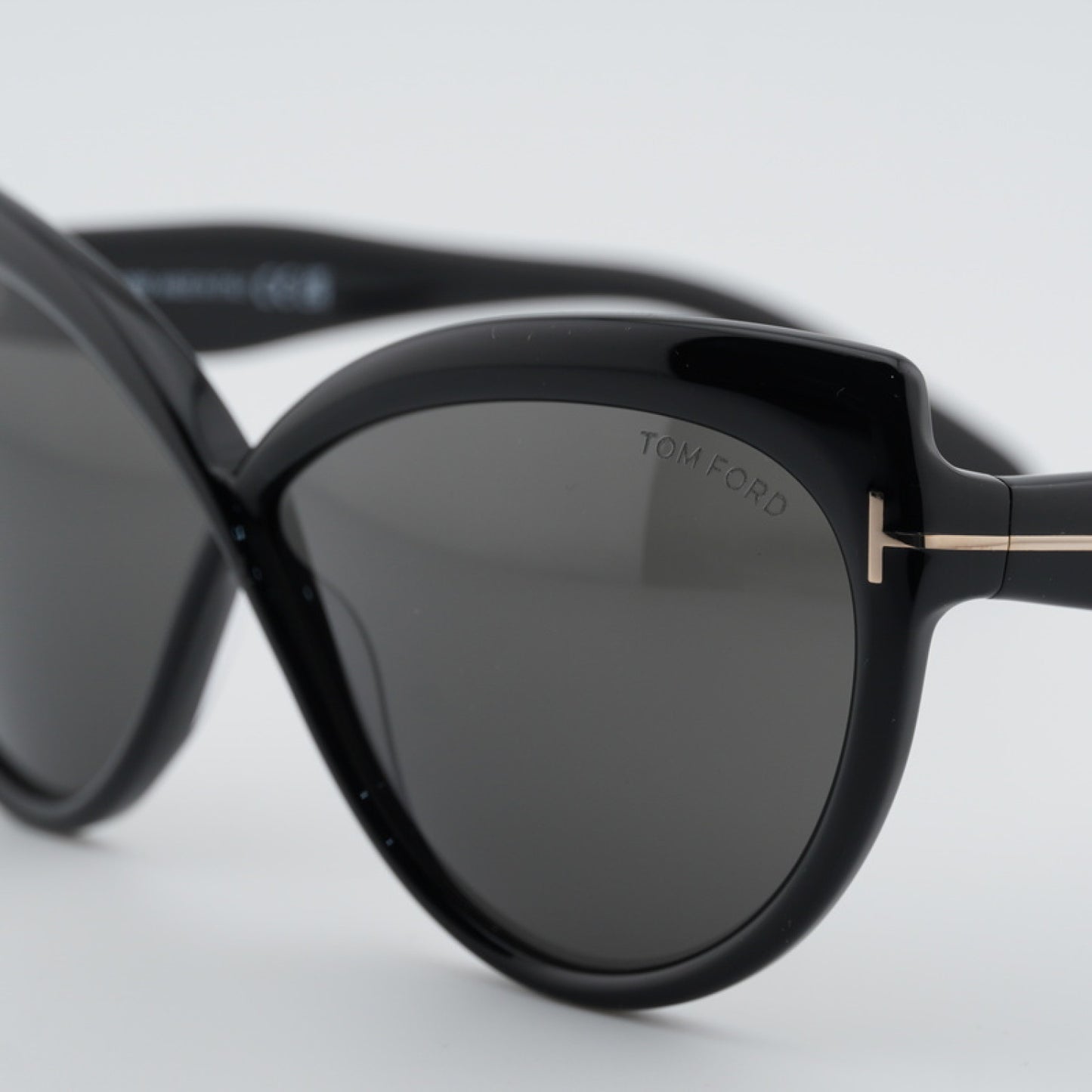 Lentes de Sol Tom Ford FT1196 01A 65-05-140