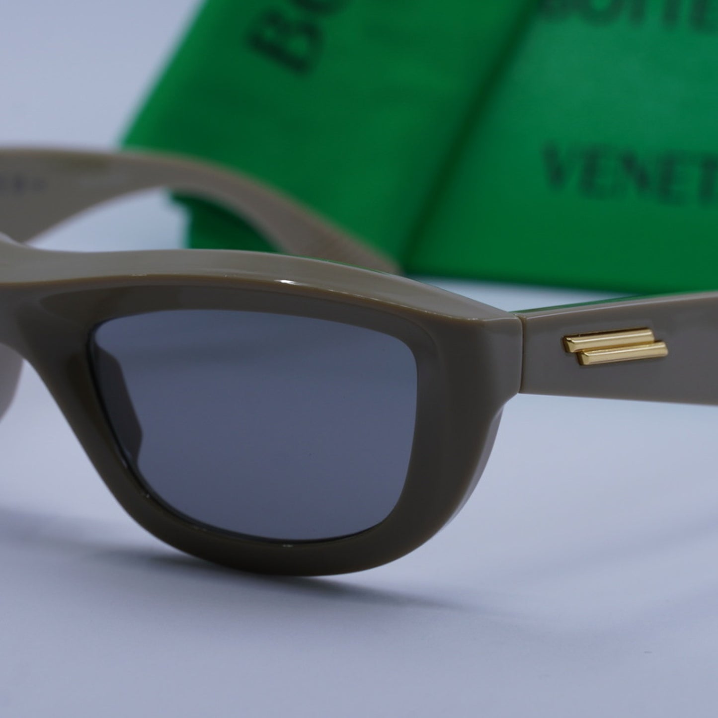 Lentes de Sol Bottega Veneta BV1326S 003 54-19-140