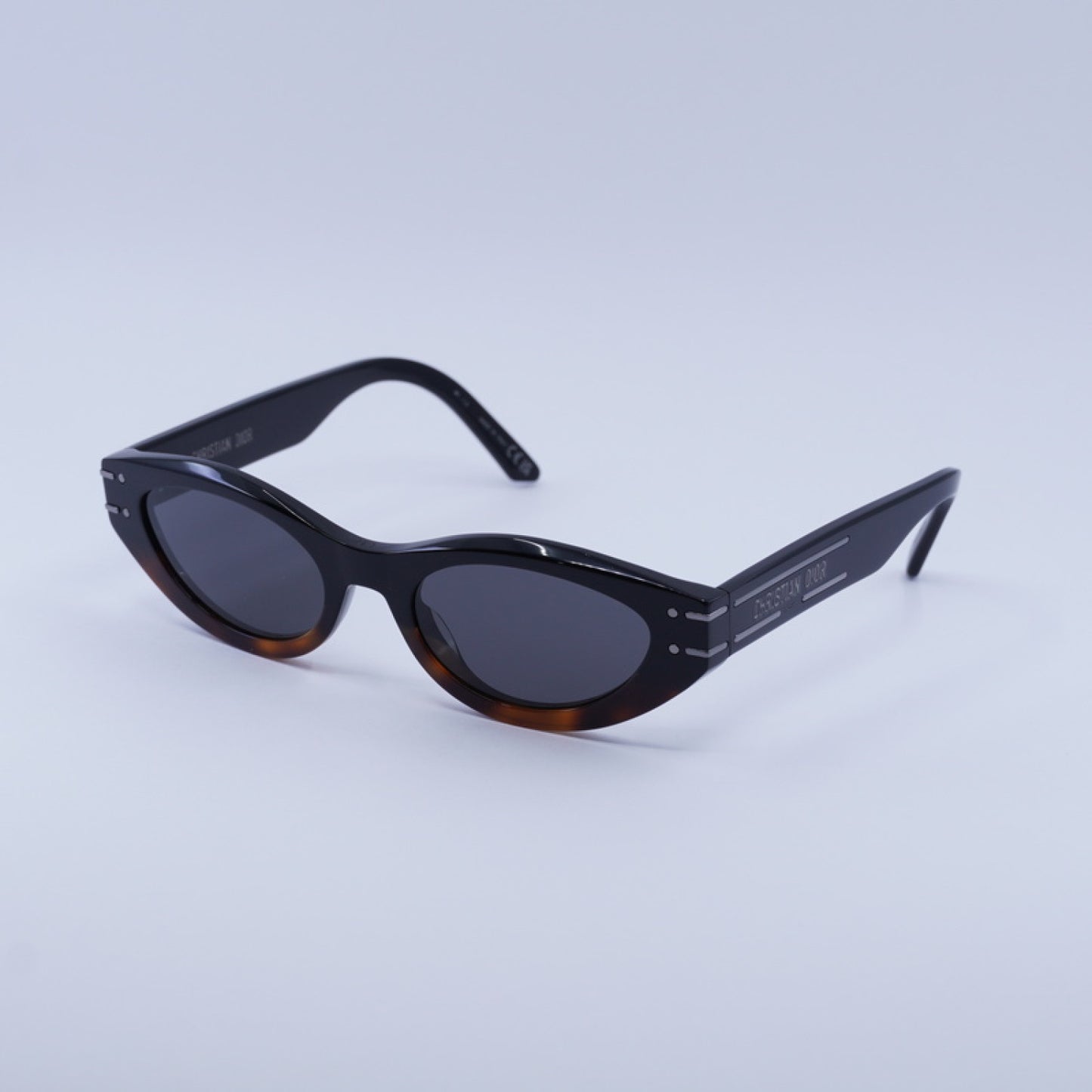 Lentes de Sol Dior DIORSIGNATUREB5I 18A0 51-19-140