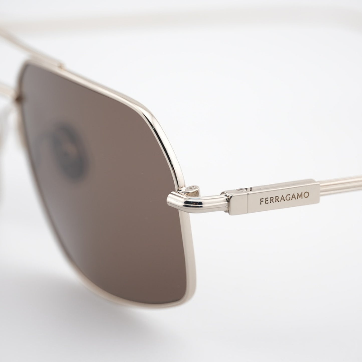 Lentes de Sol Salvatore Ferragamo SF313S 745 58-17-145