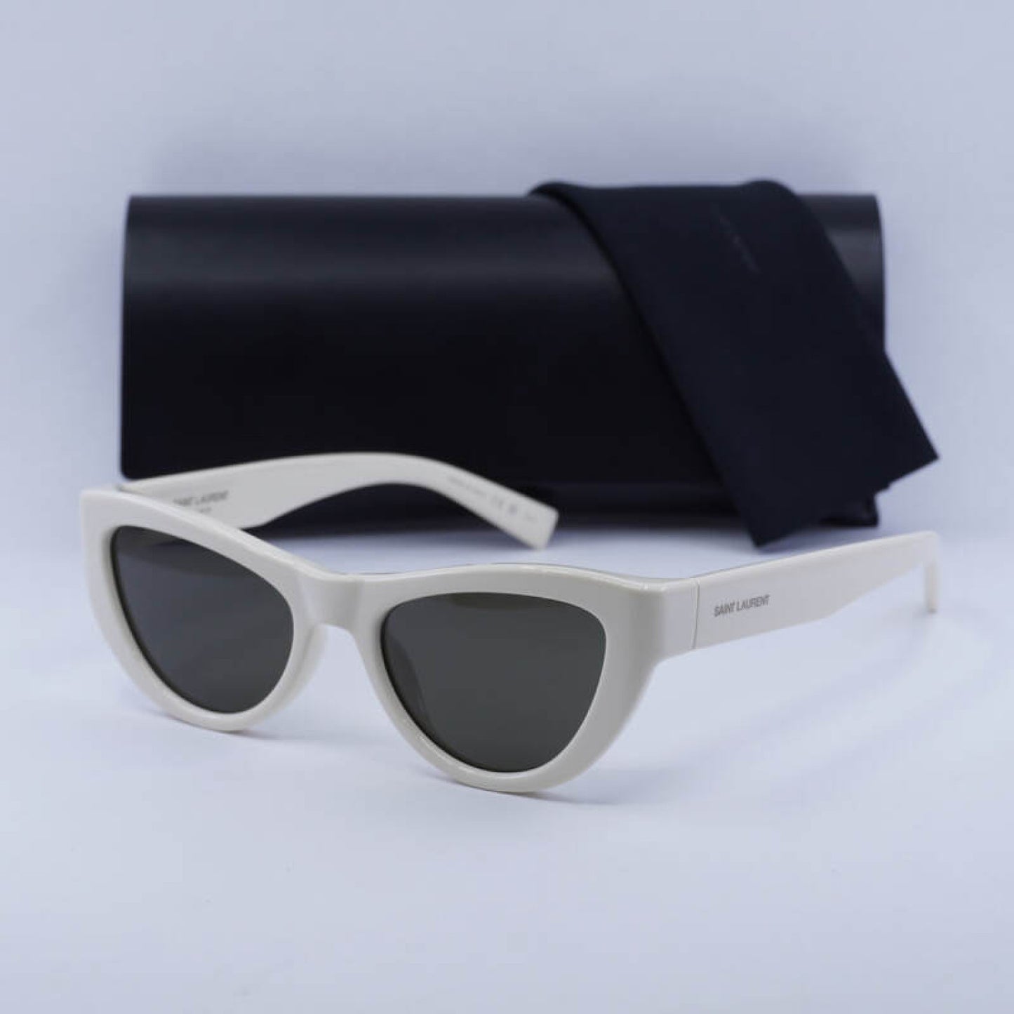 Lentes de Sol Saint Laurent SL676 008 53-19-145