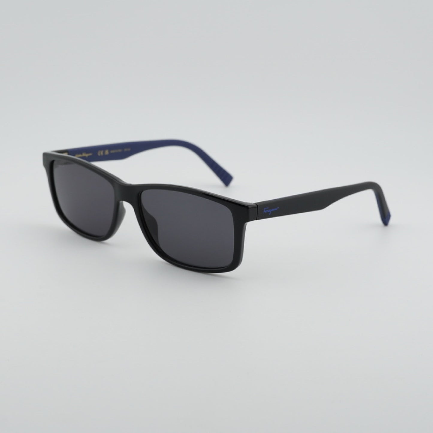 Lentes de Sol Salvatore Ferragamo SF938S 962 57-15-150