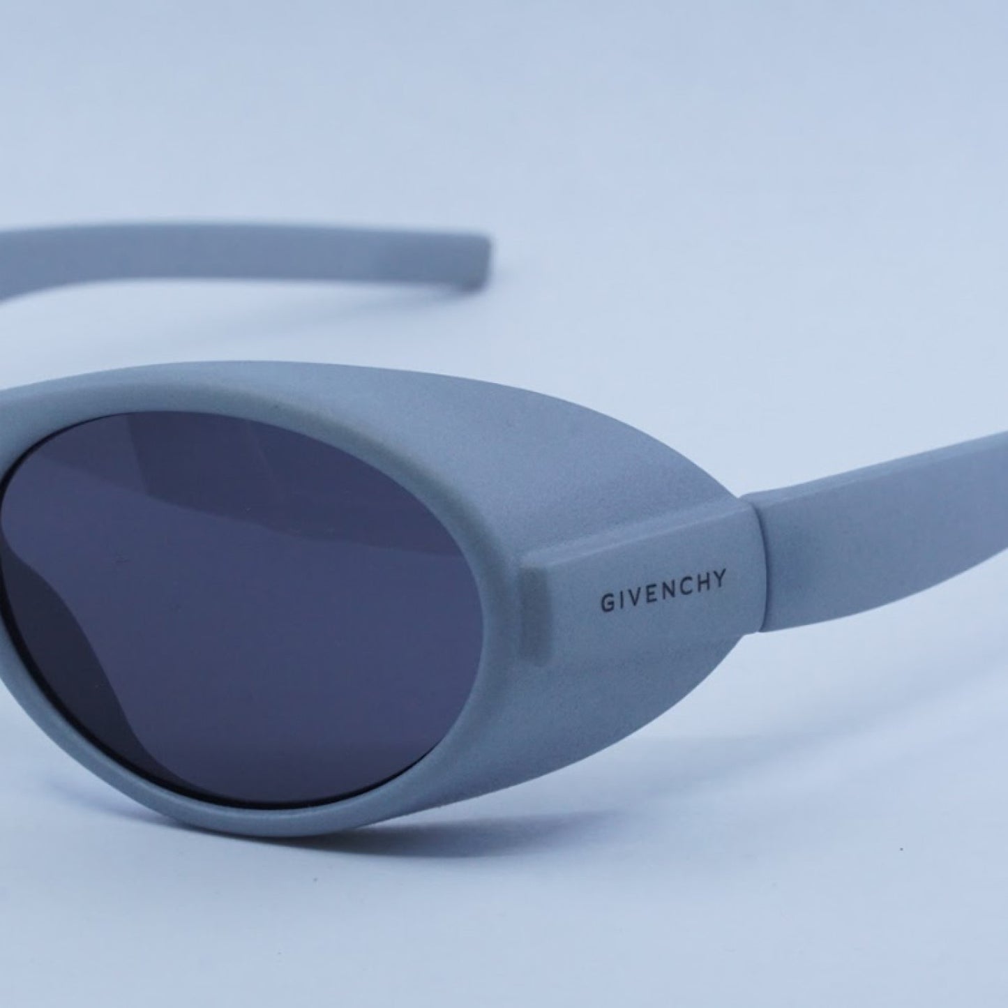 Lentes de Sol Givenchy GV40065I 20A 55-19-115