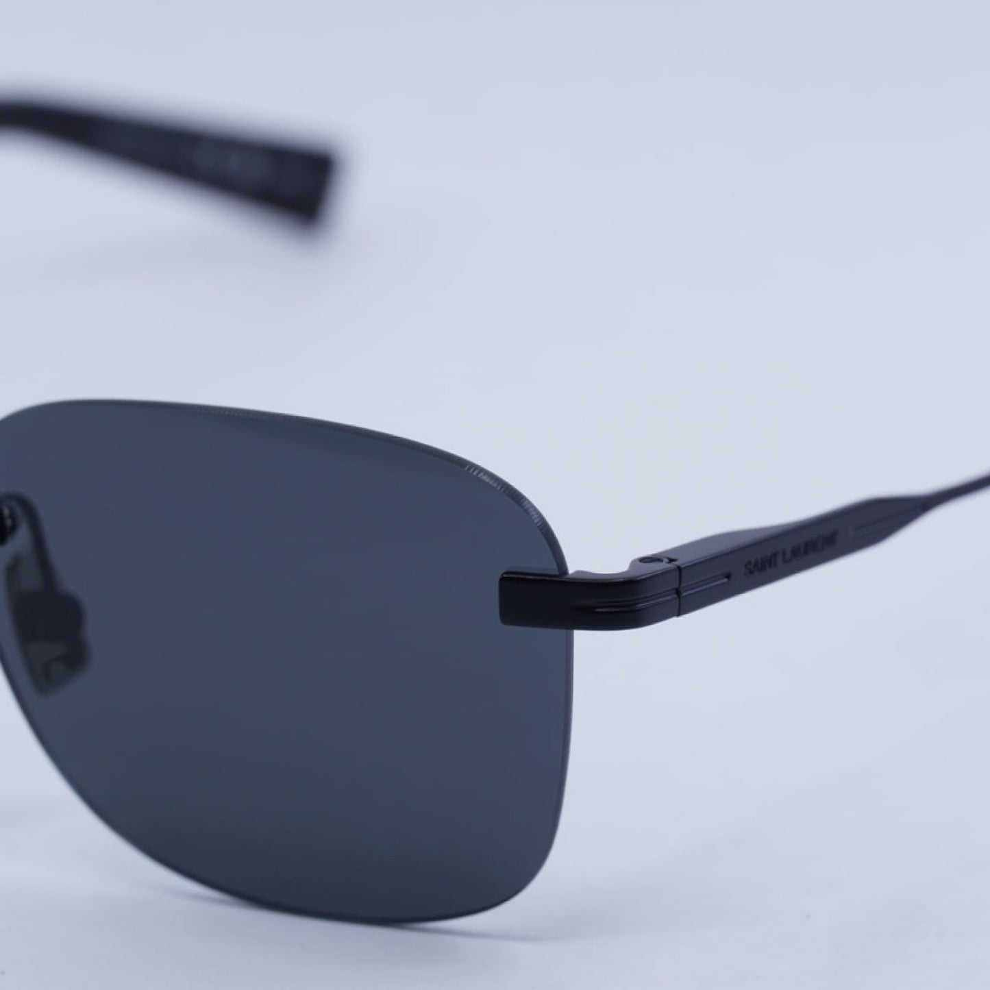 Lentes de Sol Saint Laurent SL744 001 53-21-145