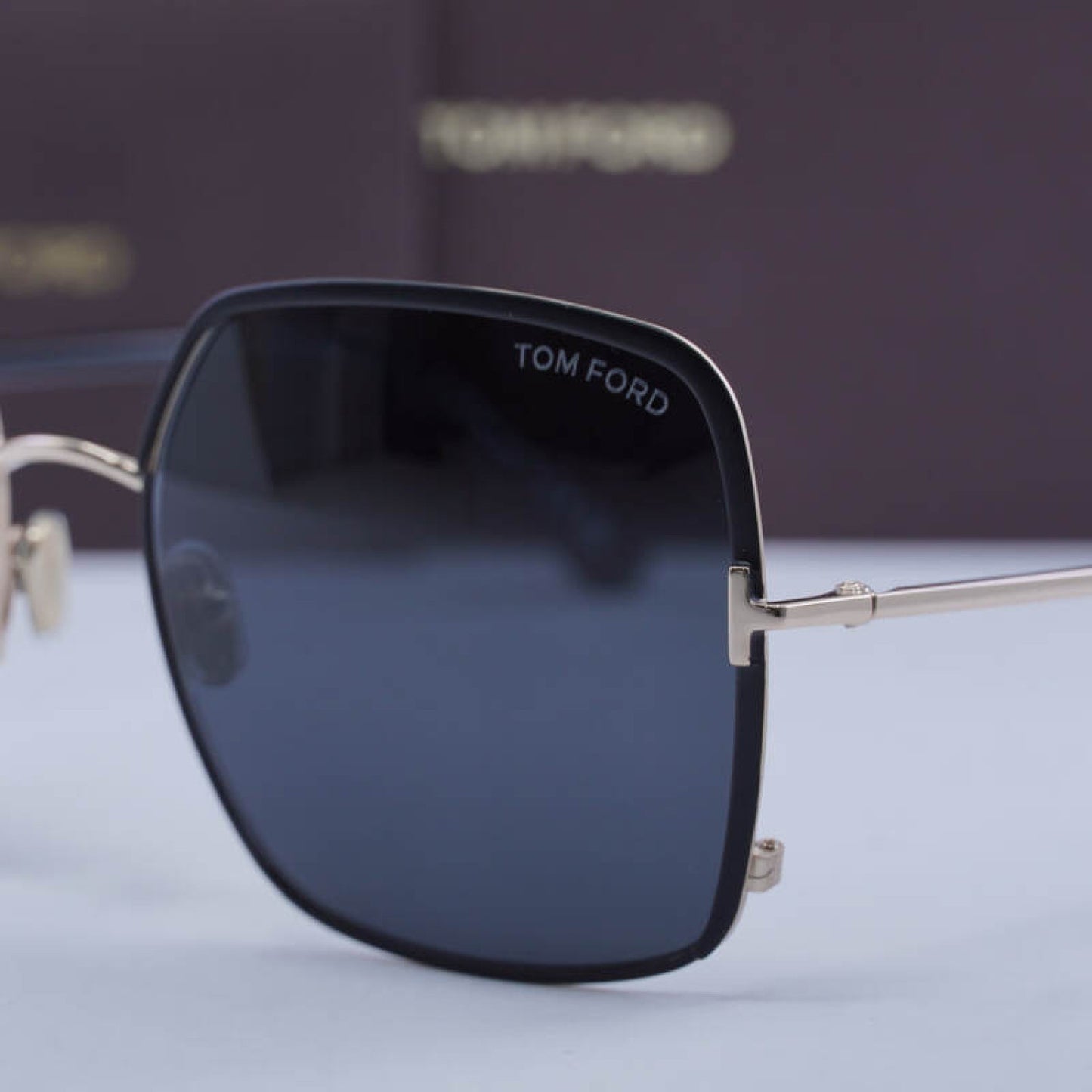 Lentes de Sol Tom Ford FT1006 02A 60-18-135