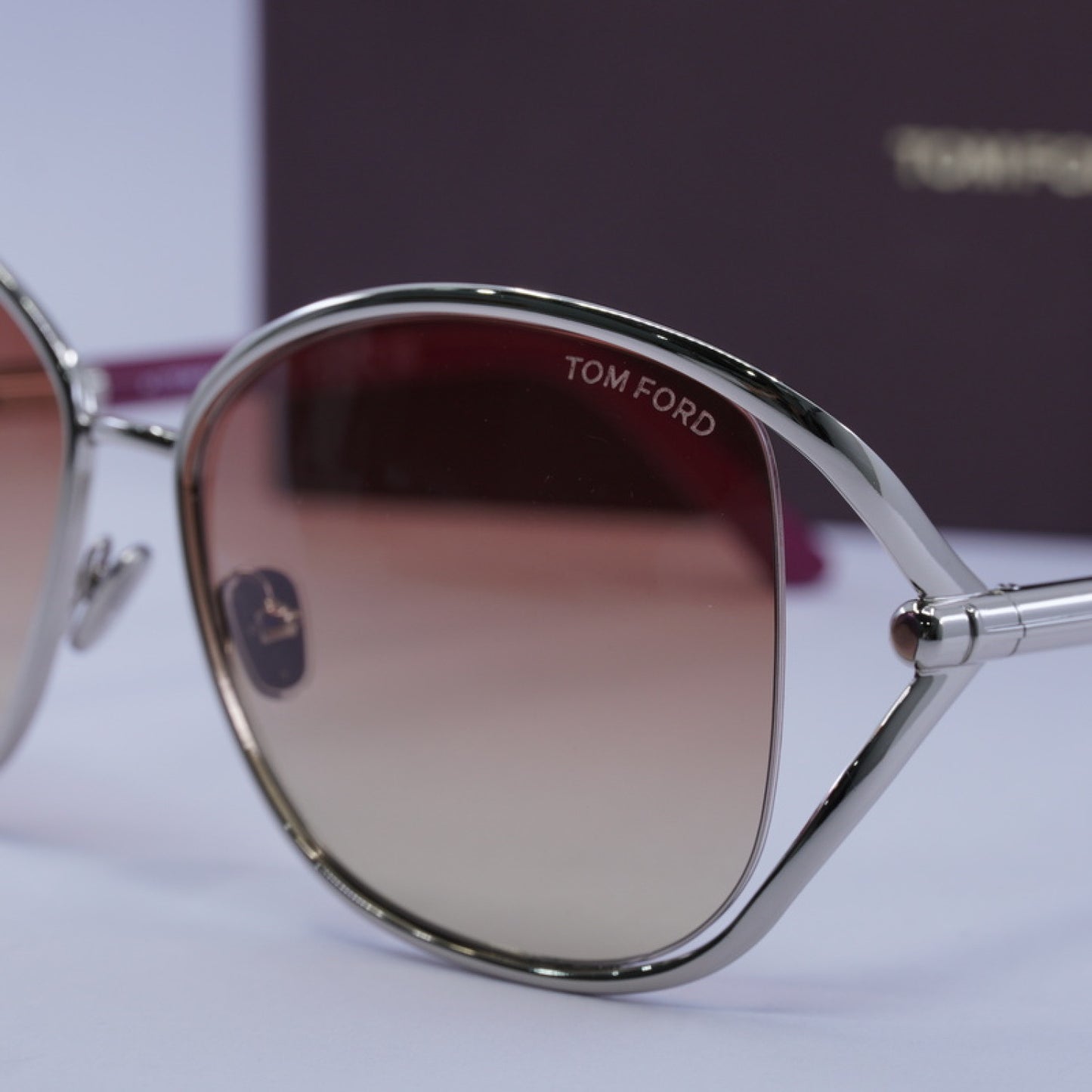 Lentes de Sol Tom Ford FT1091 16T 62-16-120