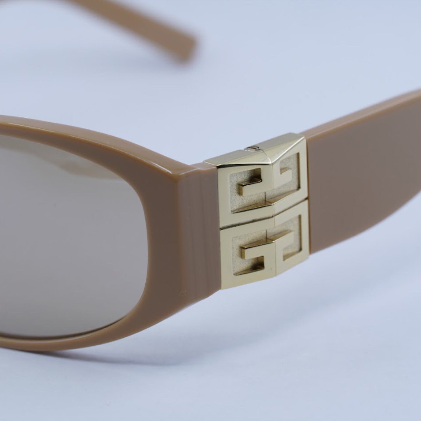 Lentes de Sol Givenchy GV40054I 57G 58-16-125